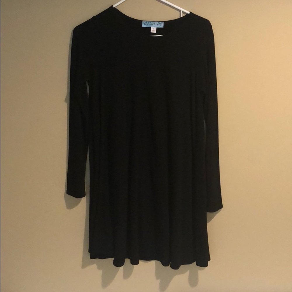 Flowy long sleeve t-shirt dress